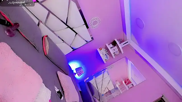 Ariia-janee online show from 11/10/25, 05:23