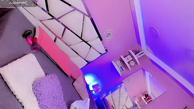 Ariia-janee online show from 11/14/25, 06:28