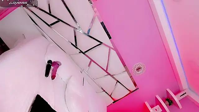 Ariia-janee online show from 01/18/26, 06:17