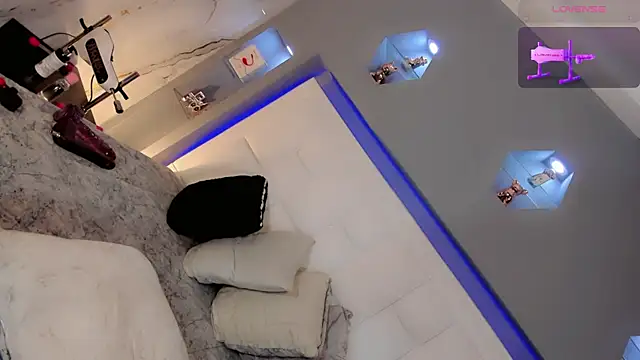 Ariia-janee online show from 04/10/26, 05:03