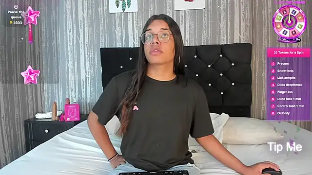 Snapshot of Hailey_johnsonn chatting on 09/14/25, 02:17 Hailey johnsonn online show from 09/14/25, 02:17