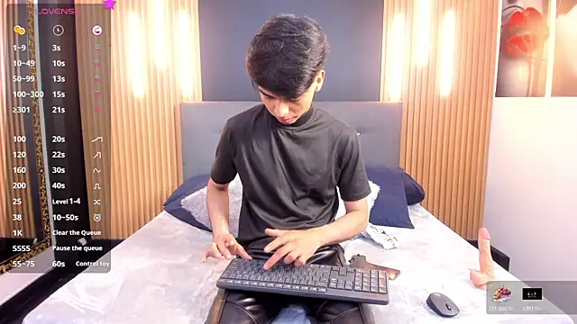 Snapshot of OnlyJos chatting on 10/27/25, 07:37 OnlyJos online show from 10/27/25, 07:37