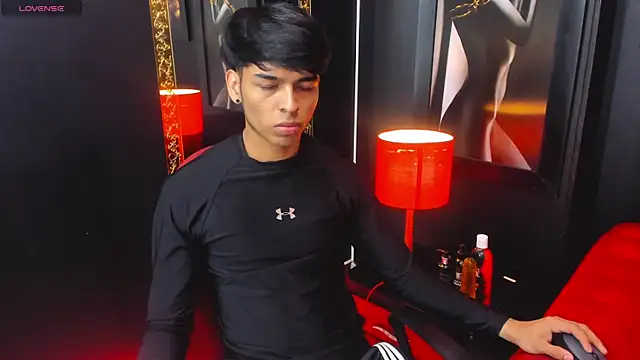 Snapshot of OnlyJos chatting on 10/07/25, 06:42 OnlyJos online show from 10/07/25, 06:42