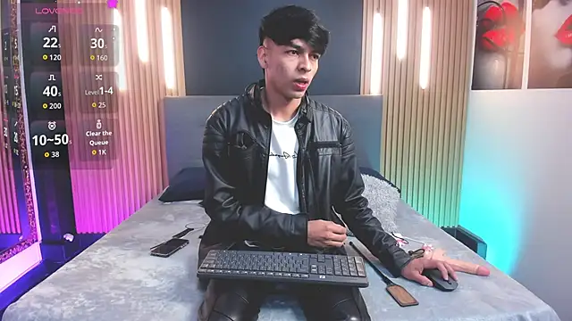 Snapshot of OnlyJos chatting on 12/14/25, 01:28 OnlyJos online show from 12/14/25, 01:28