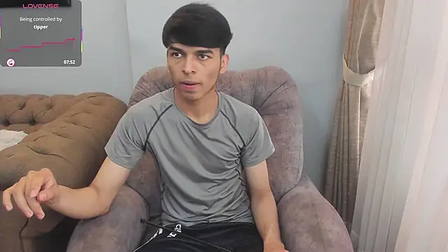 Snapshot of OnlyJos chatting on 10/06/25, 07:03 OnlyJos online show from 10/06/25, 07:03