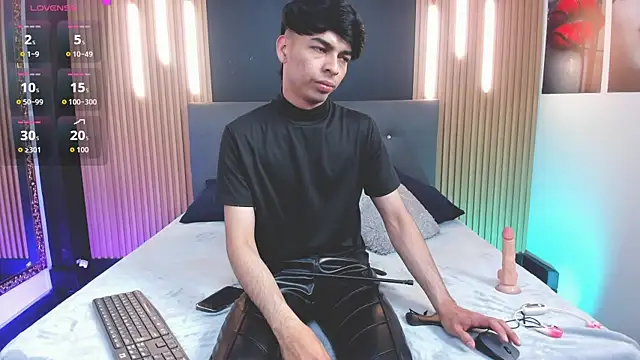 Snapshot of OnlyJos chatting on 12/15/25, 06:03 OnlyJos online show from 12/15/25, 06:03