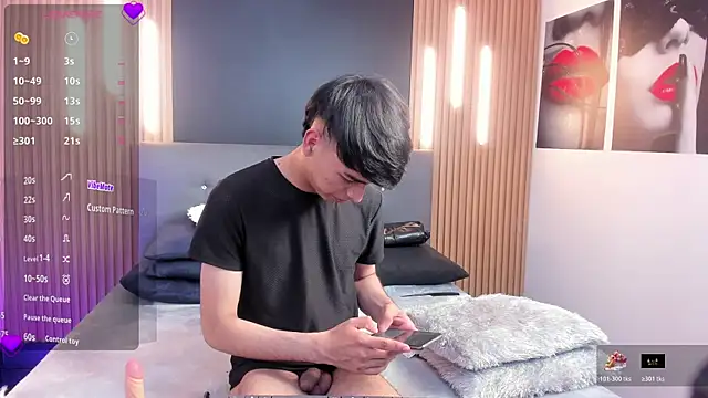 Snapshot of OnlyJos chatting on 10/31/25, 01:13 OnlyJos online show from 10/31/25, 01:13