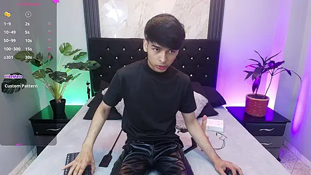 Snapshot of OnlyJos chatting on 11/09/25, 01:37 OnlyJos online show from 11/09/25, 01:37