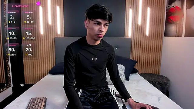 Snapshot of OnlyJos chatting on 12/04/25, 08:19 OnlyJos online show from 12/04/25, 08:19