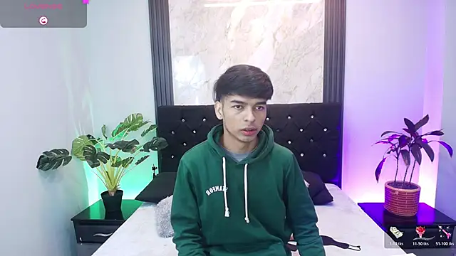 Snapshot of OnlyJos chatting on 11/08/25, 07:06 OnlyJos online show from 11/08/25, 07:06