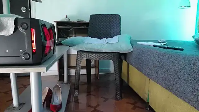 LADY-IN-BLACK online show from 09/12/25, 04:51