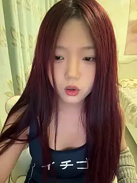 Snapshot of mimi9420 chatting on 09/25/25, 04:24 mimi9420 online show from 09/25/25, 04:24