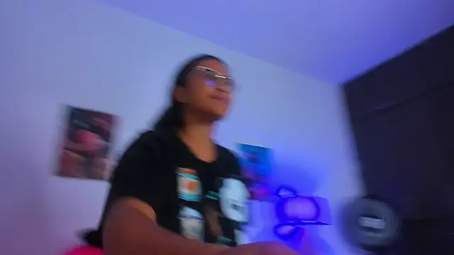 tyra bankss  online show from 12/21/25, 04:25