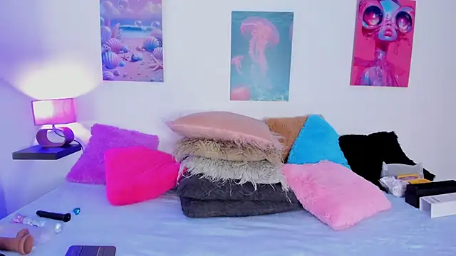 Snapshot of tyra_bankss_ chatting on 11/18/25, 03:10 tyra bankss online show from 11/18/25, 03:10