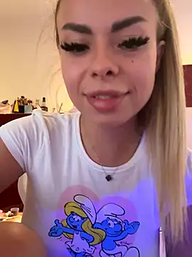 SerraVondeee online show from 10/05/25, 02:19