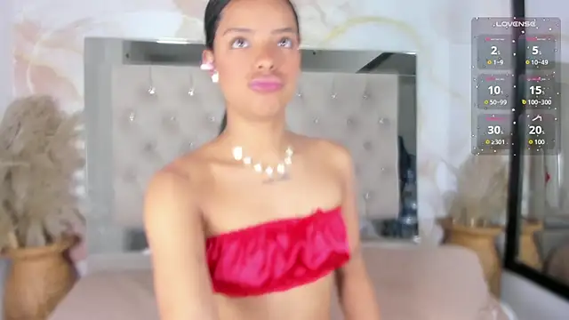 Snapshot of Luna_Tylor chatting on 09/23/25, 03:46 Luna Tylor online show from 09/23/25, 03:46