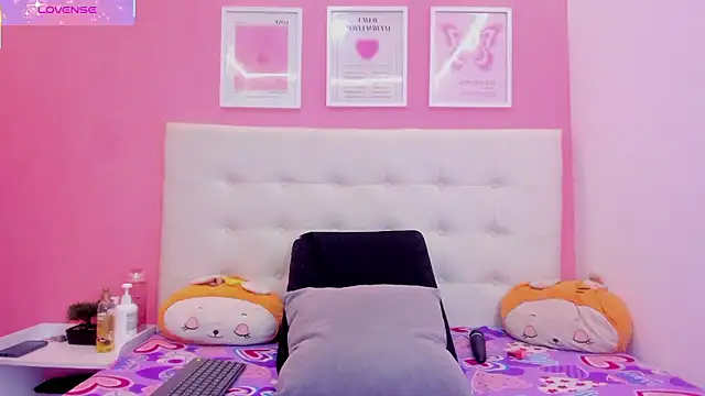 Macarena 05 online show from 03/12/26, 12:27