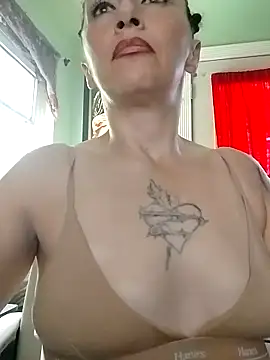 Snapshot of Dirtywhitebitch5150 chatting on 09/17/25, 05:37 Dirtywhitebitch5150 online show from 09/17/25, 05:37