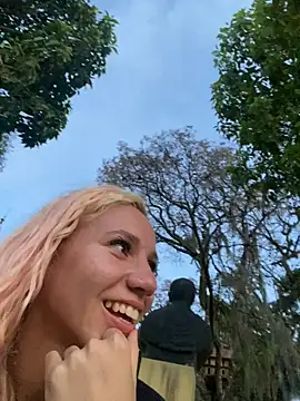 Bruna551 online show from 10/06/25, 09:04