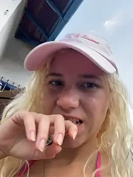 Bruna551 online show from 04/05/26, 03:51