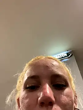 Bruna551 online show from 10/18/25, 03:08