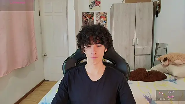 Nude Boy18 online show from 04/16/26, 12:44