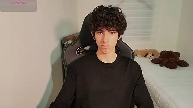 Nude Boy18 online show from 06/16/26, 04:23