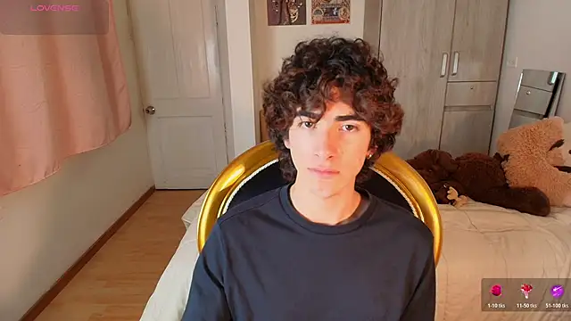 Nude Boy18 online show from 11/22/25, 01:37