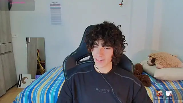 Nude Boy18 online show from 03/04/26, 06:21