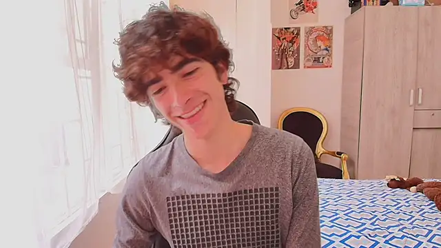 Nude Boy18 online show from 10/27/25, 03:13