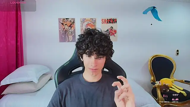 Nude Boy18 online show from 07/25/26, 12:40