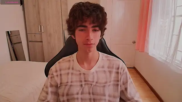 Nude Boy18 online show from 09/17/25, 08:33