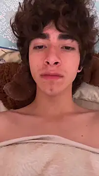 Nude Boy18 online show from 10/18/25, 04:53