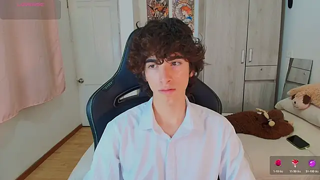 Nude Boy18 online show from 12/17/25, 01:43