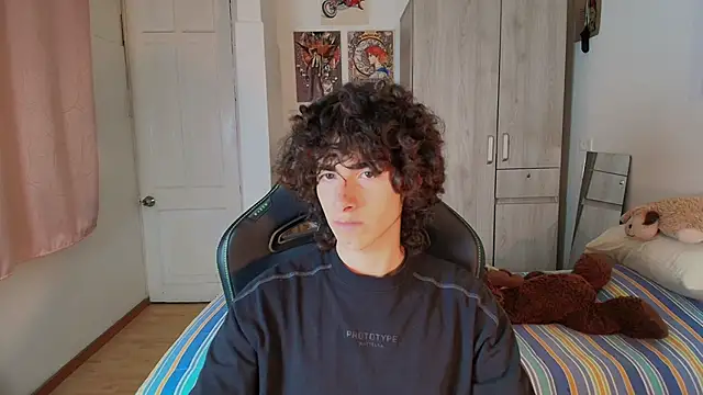 Nude Boy18 online show from 03/23/26, 02:22