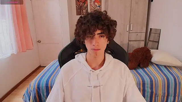 Nude Boy18 online show from 01/14/26, 06:55