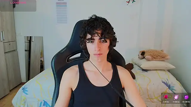 Nude Boy18 online show from 02/25/26, 04:01