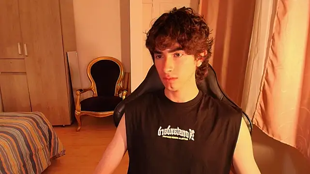 Nude Boy18 online show from 09/23/25, 03:24