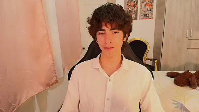 Nude Boy18 online show from 10/22/25, 11:47