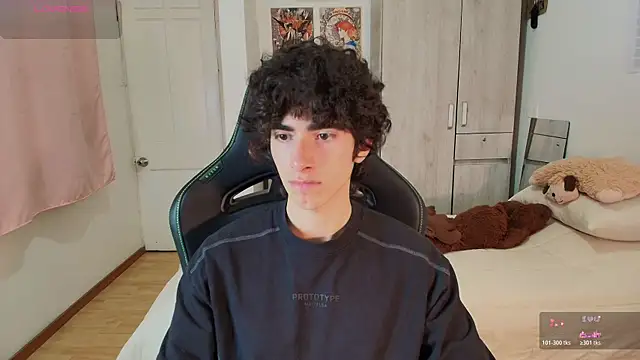 Nude Boy18 online show from 04/17/26, 11:29