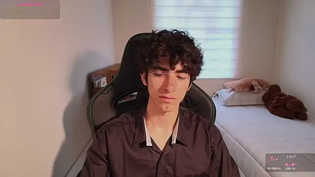 Nude Boy18 online show from 06/10/26, 10:11