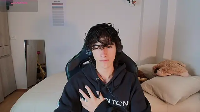 Nude Boy18 online show from 02/26/26, 10:10