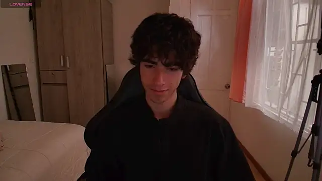 Nude Boy18 online show from 09/18/25, 09:51