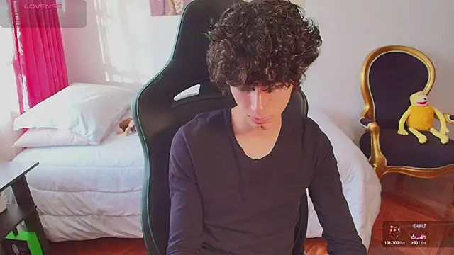 Nude Boy18 online show from 07/14/26, 10:38