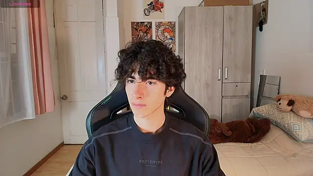 Nude Boy18 online show from 03/29/26, 11:06