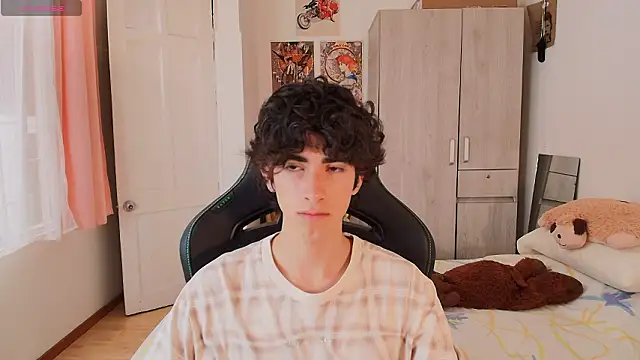 Nude Boy18 online show from 03/28/26, 08:10