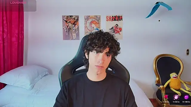 Nude Boy18 online show from 07/11/26, 10:32