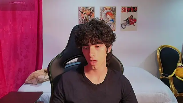 Nude Boy18 online show from 07/06/26, 01:12