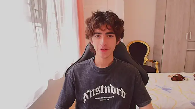 Nude Boy18 online show from 10/06/25, 06:08