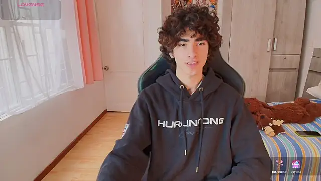 Nude Boy18 online show from 11/28/25, 07:36